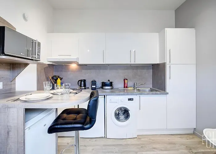 La Traversiere 7 / Proche Gare Апартаменты